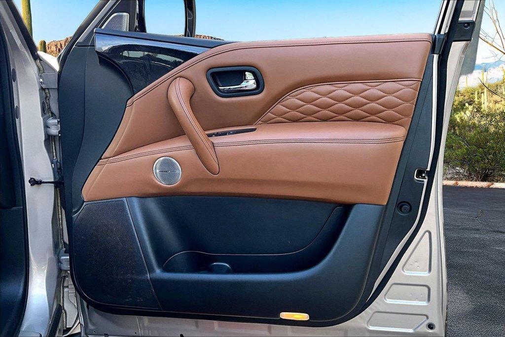 Used 2024 INFINITI QX80 Sensory w/ Cargo Package AWD/4WD image 24