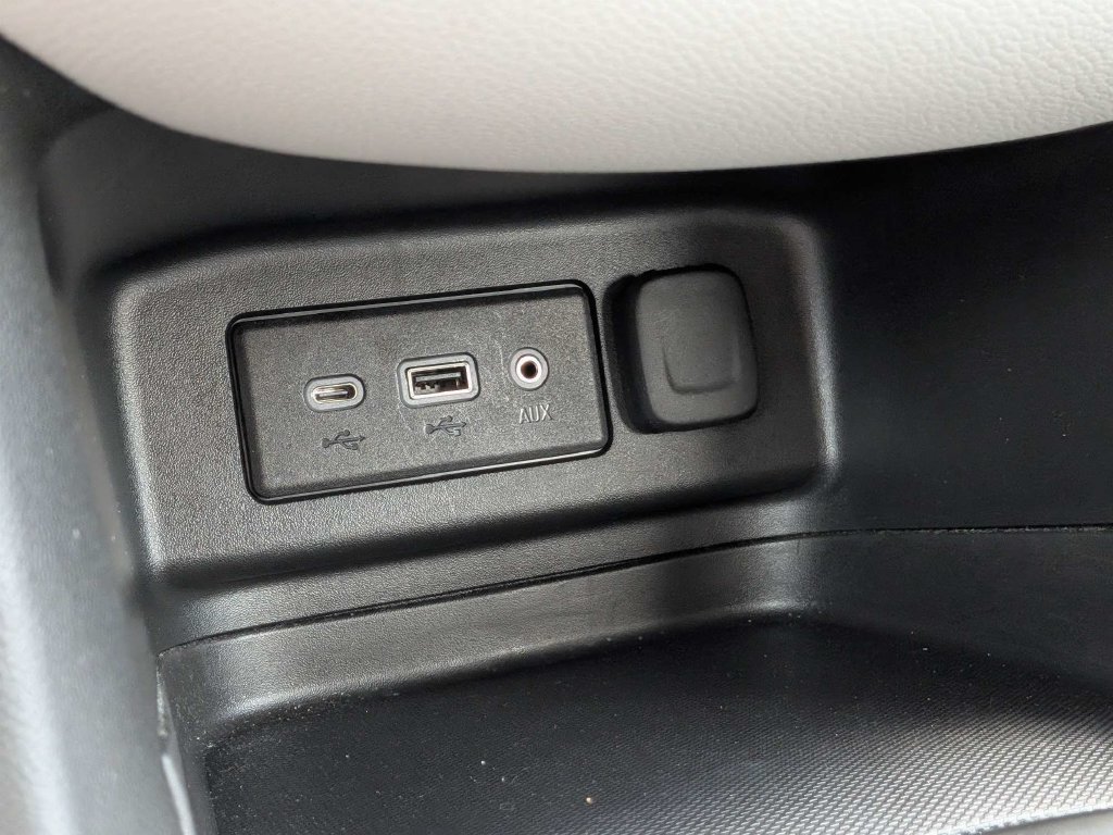 Used 2022 Chevrolet Equinox LT FWD image 21