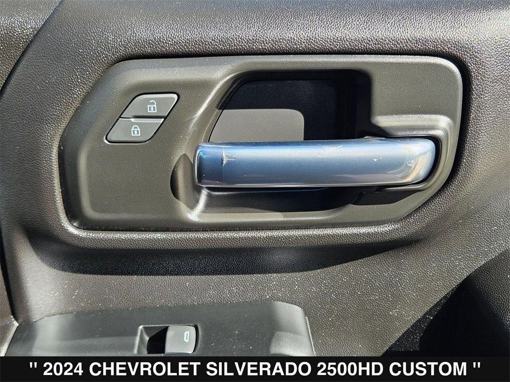 Used 2024 Chevrolet Silverado 2500 Custom w/ Custom Value Package image 29