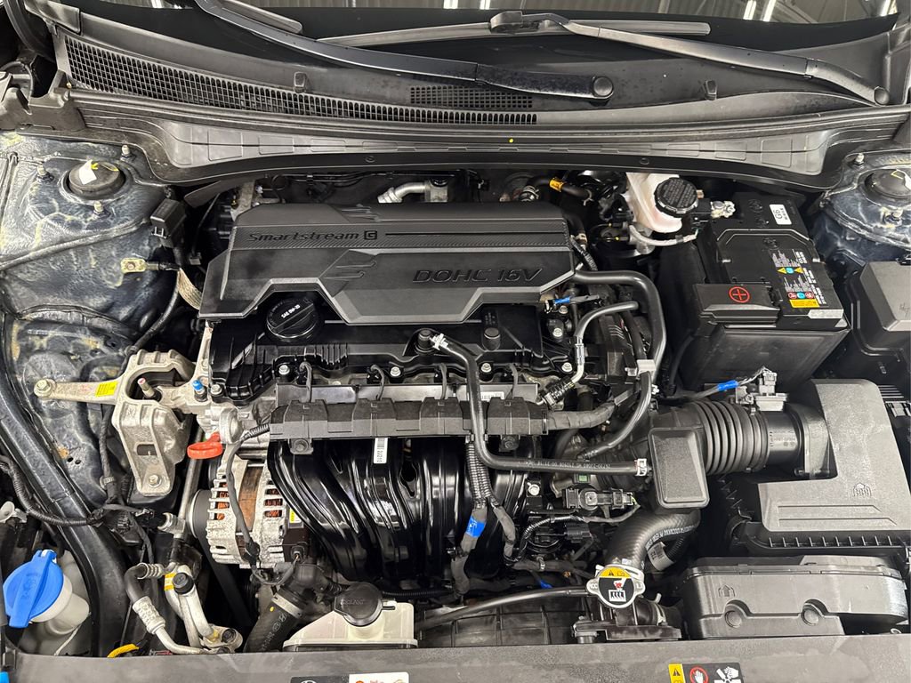 Used 2022 Hyundai Elantra SEL w/ Preferred Accessory Package image 13