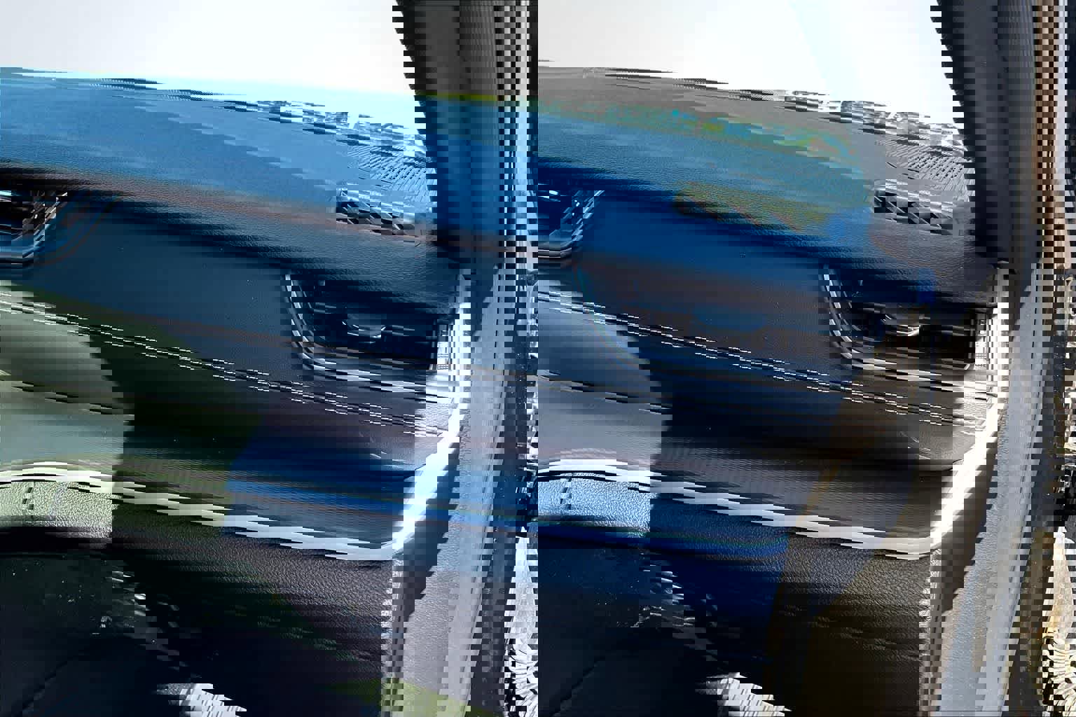 Used 2024 Jeep Grand Cherokee Altitude image 24