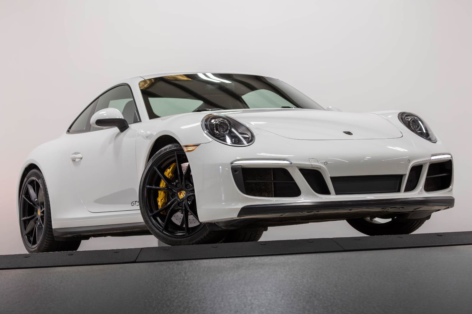 Used 2019 Porsche 911 Carrera GTS RWD image 34