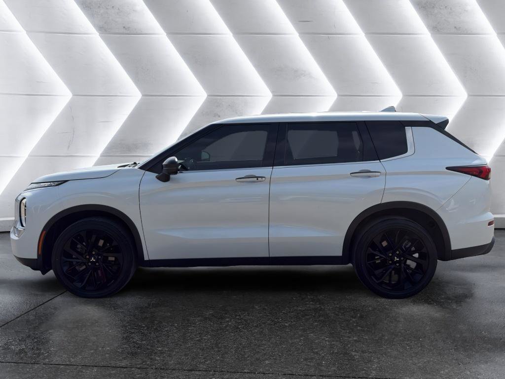 Used 2023 Mitsubishi Outlander SE Black Edition AWD/4WD image 4