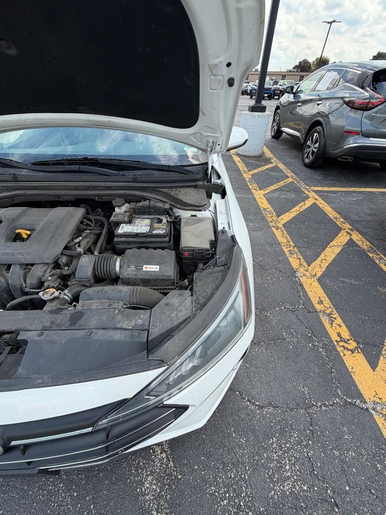 Used 2019 Hyundai Elantra SEL FWD image 18