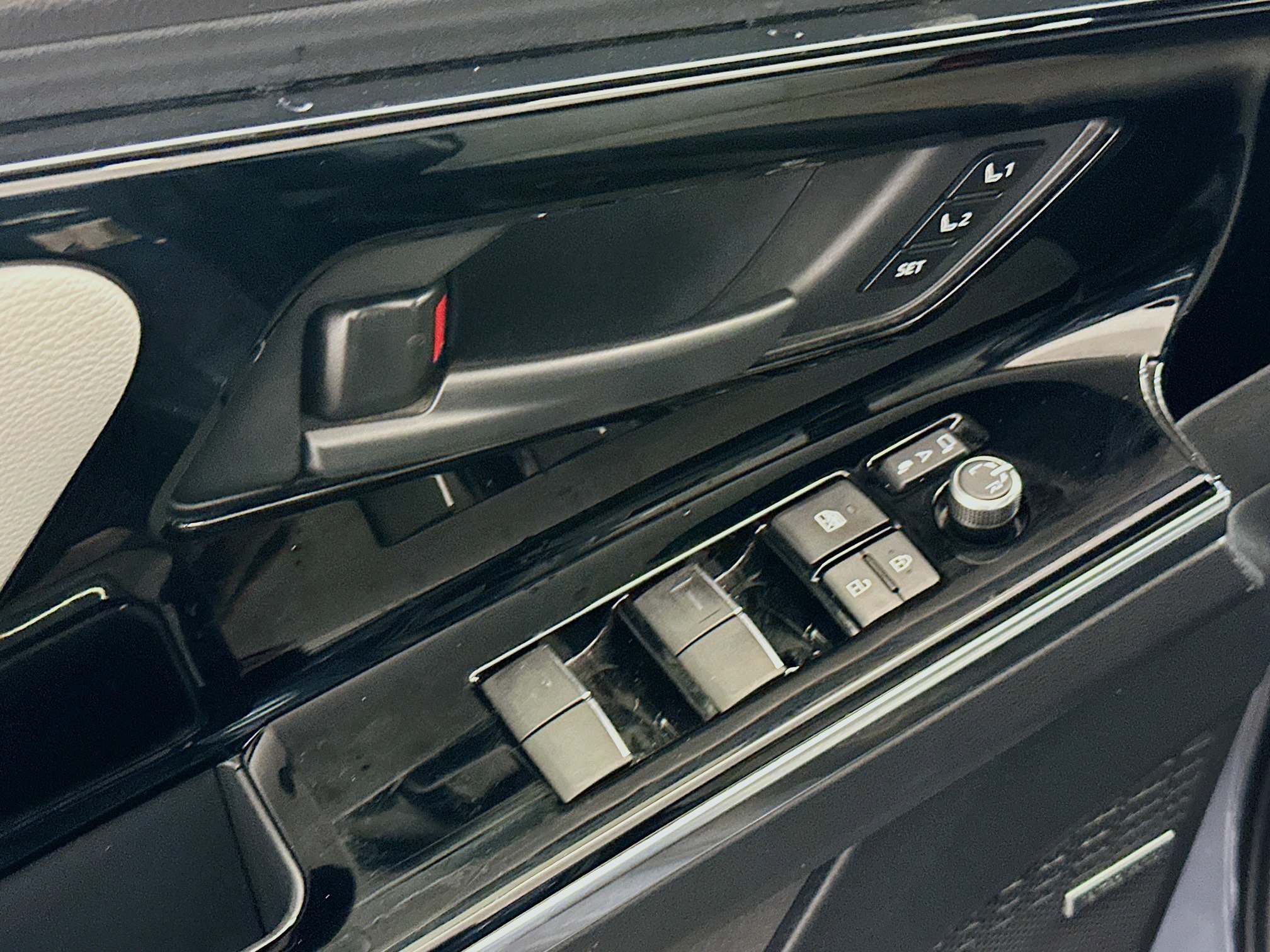 Used 2023 Subaru Solterra AWD image 15