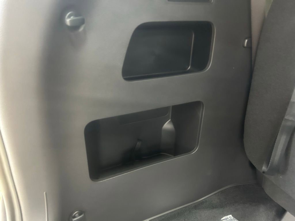 New 2026 Kia Carnival EX image 27