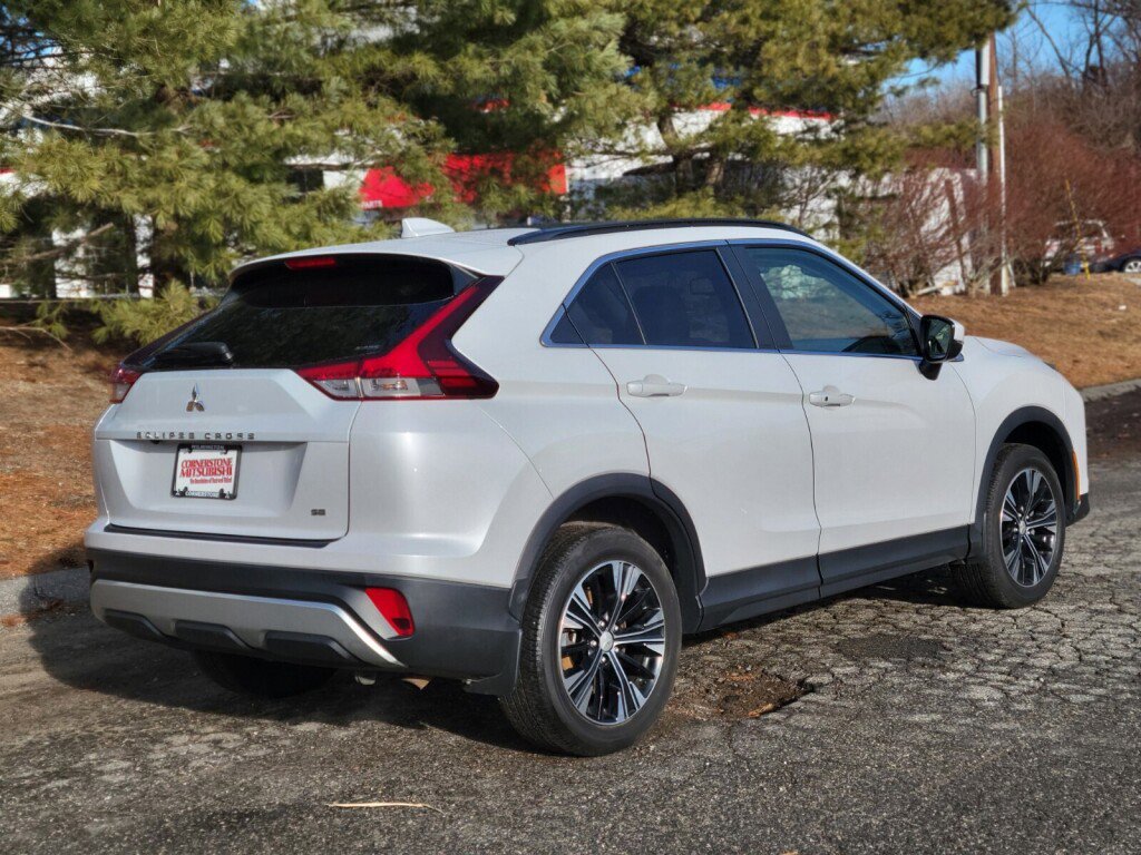 Used 2022 Mitsubishi Eclipse Cross SE image 5