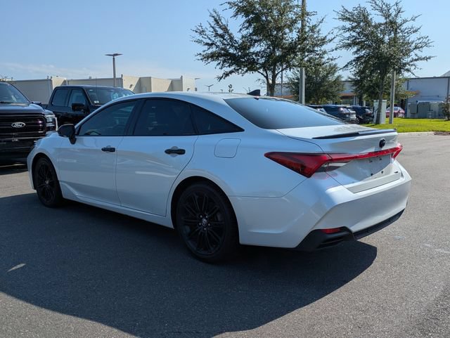 Used 2022 Toyota Avalon XSE FWD image 5