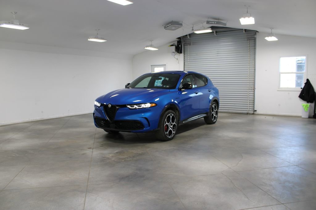 Used 2024 Alfa Romeo Tonale Veloce AWD/4WD image 4
