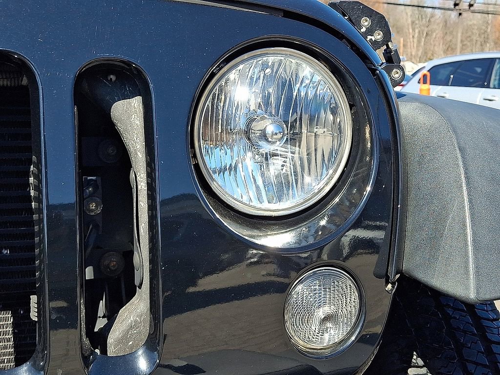 Used 2015 Jeep Wrangler Willys Wheeler image 10