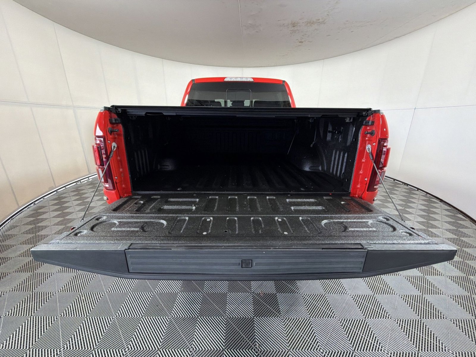 Used 2020 Ford F150 Raptor w/ Equipment Group 802A Luxury image 27