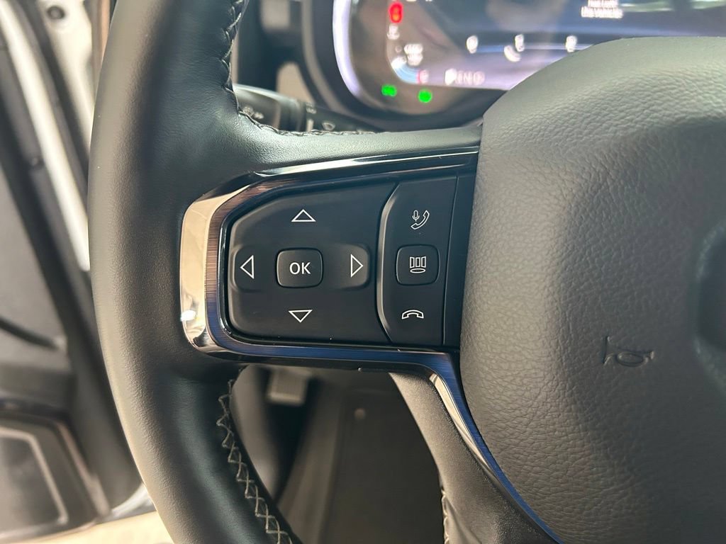 Used 2025 RAM 2500 Limited AWD/4WD image 52