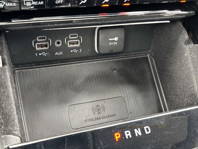 Used 2022 Jeep Grand Cherokee L Limited w/ Luxury Tech Group II image 21