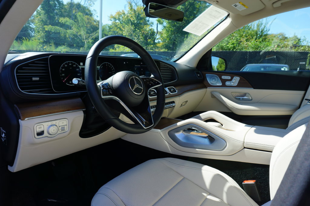 Certified 2025 Mercedes-Benz GLE 450e 4MATIC image 12