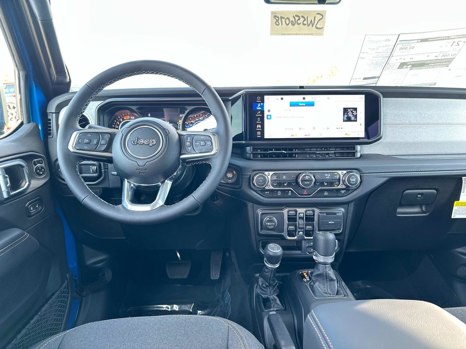 New 2025 Jeep Wrangler Unlimited Sahara AWD/4WD image 14