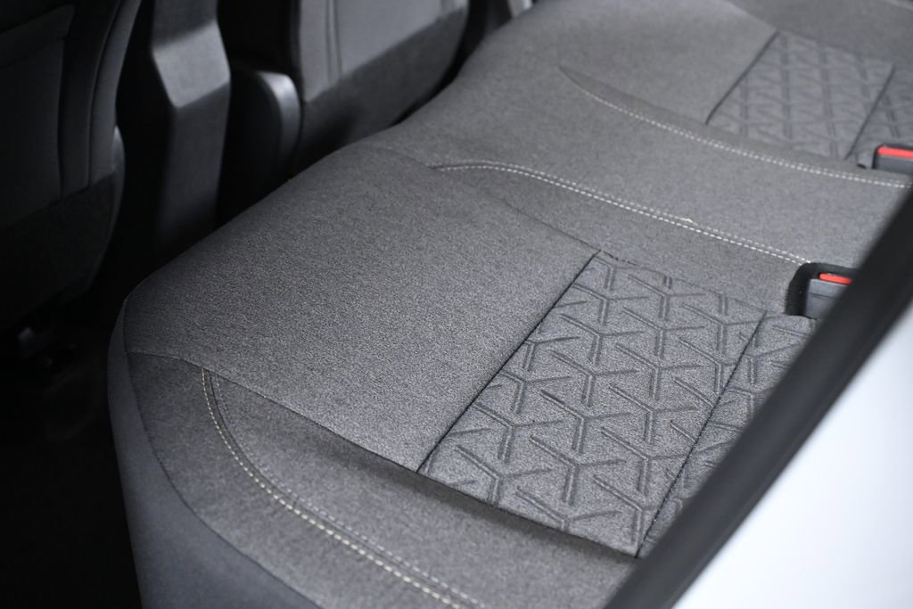 Used 2025 Nissan Kicks SV w/ SV Premium Package image 25