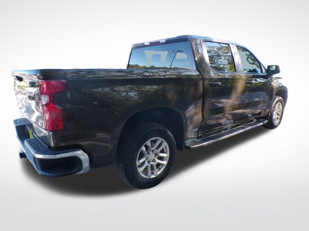 Used 2023 Chevrolet Silverado 1500 LT AWD/4WD image 7