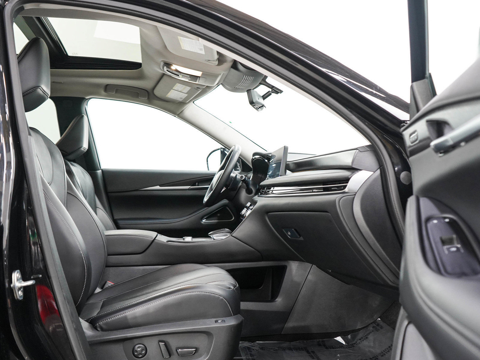 Used 2025 INFINITI QX60 Sensory AWD/4WD image 11