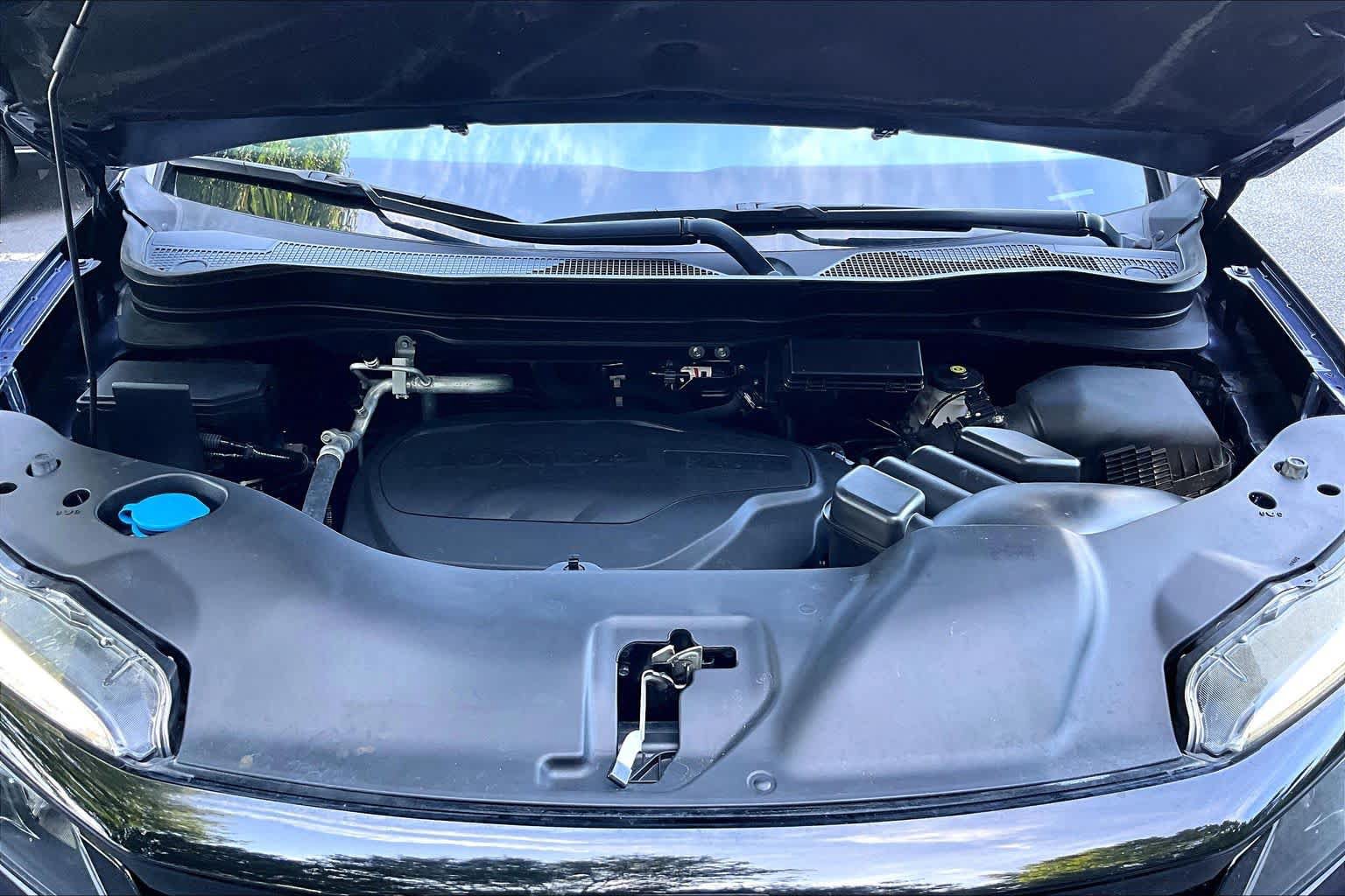 Certified 2022 Honda Pilot Sport image 31
