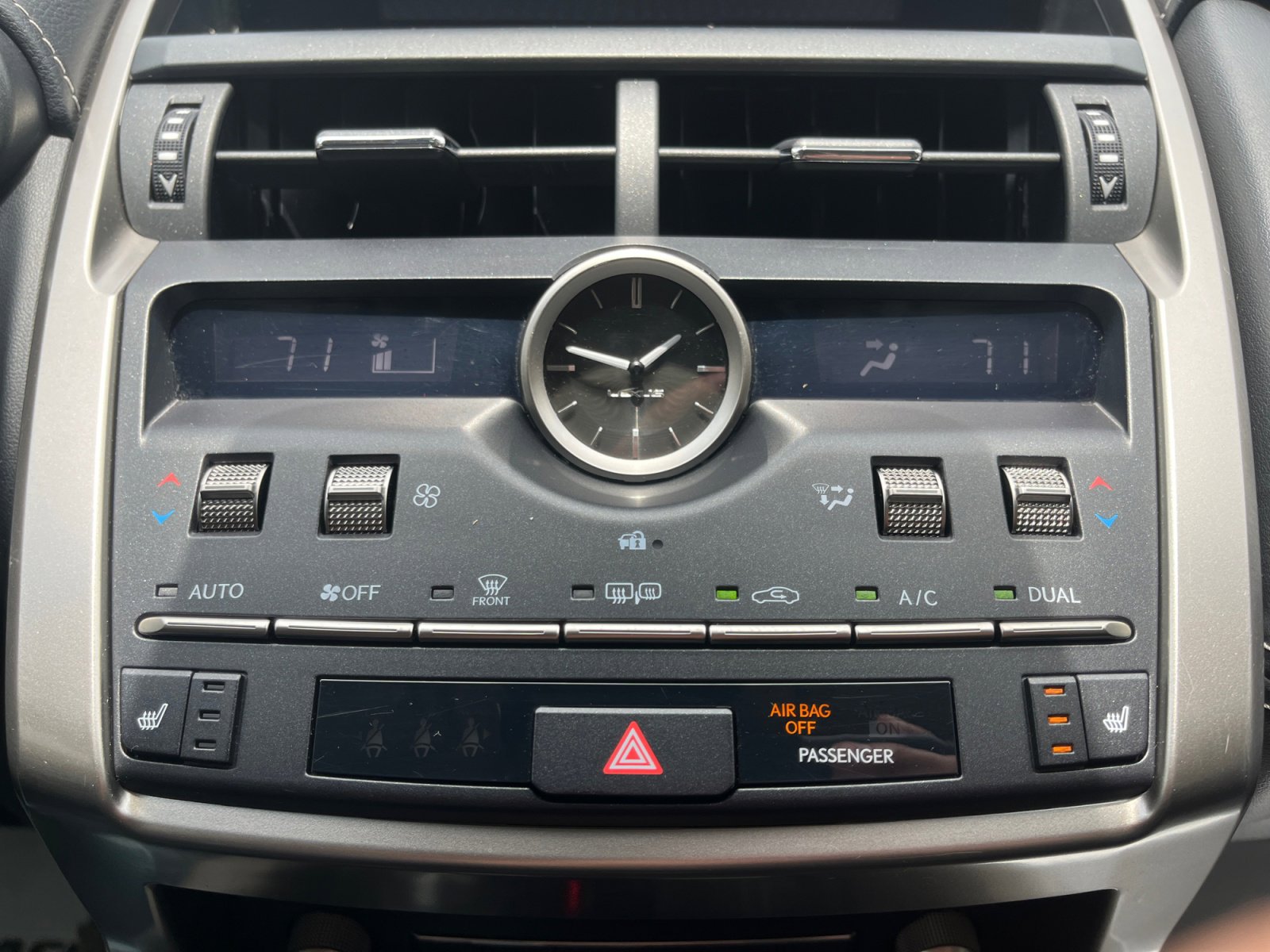 Used 2018 Lexus NX 300 FWD image 15