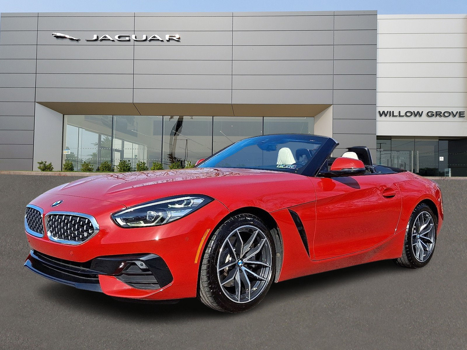 Used 2021 BMW Z4 sDrive30i w/ Premium Package image 1