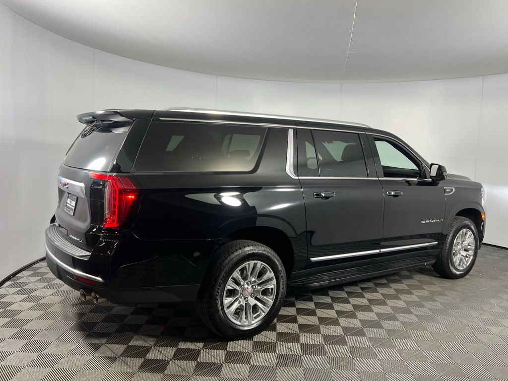 Used 2024 GMC Yukon XL Denali image 7
