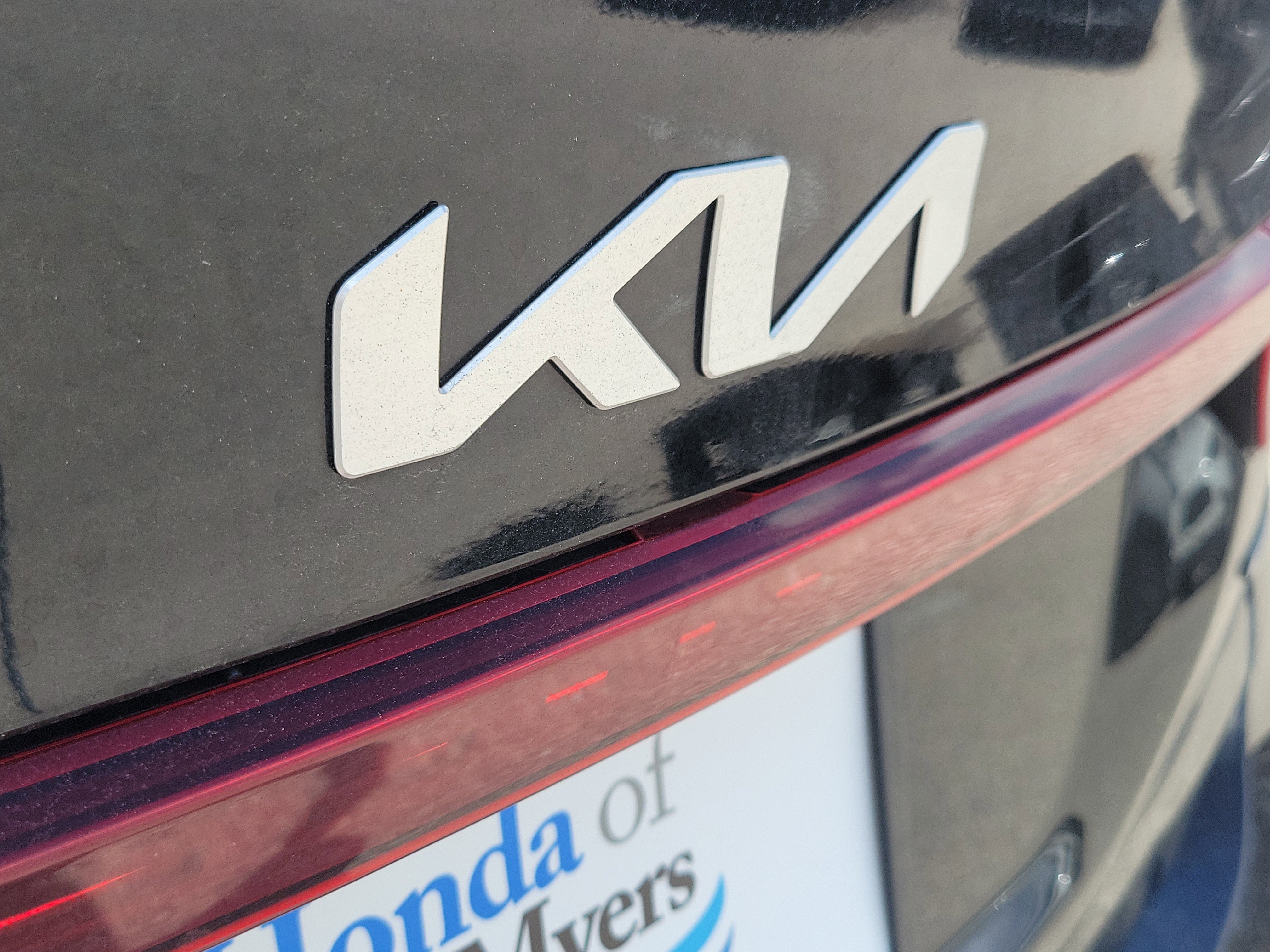 Used 2023 Kia Forte GT-Line FWD image 10