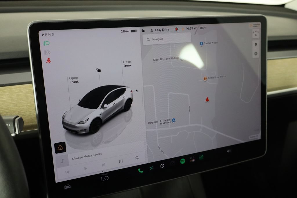 Used 2023 Tesla Model Y Long Range AWD/4WD image 37
