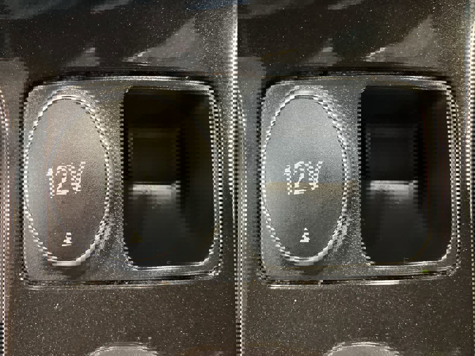 Used 2017 Ford C-MAX Energi Titanium w/ Equipment Group 501A image 17