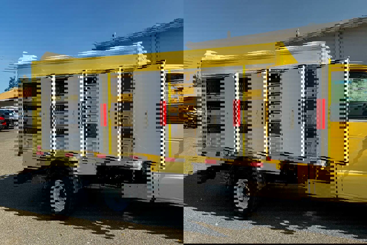 Used 2022 Ford E-450 and Econoline 450 Super Duty image 43