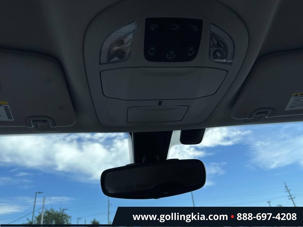 Used 2017 Chrysler Pacifica Touring-L w/ Tire & Wheel Group FWD image 28