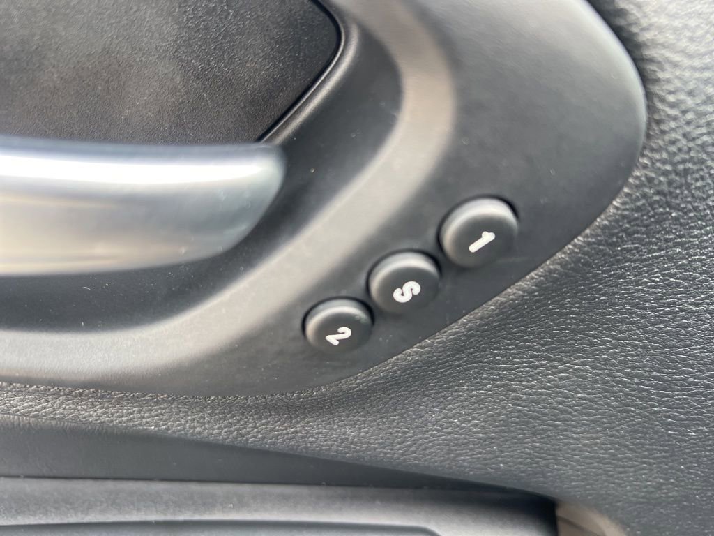 Used 2019 Jeep Cherokee Limited image 55