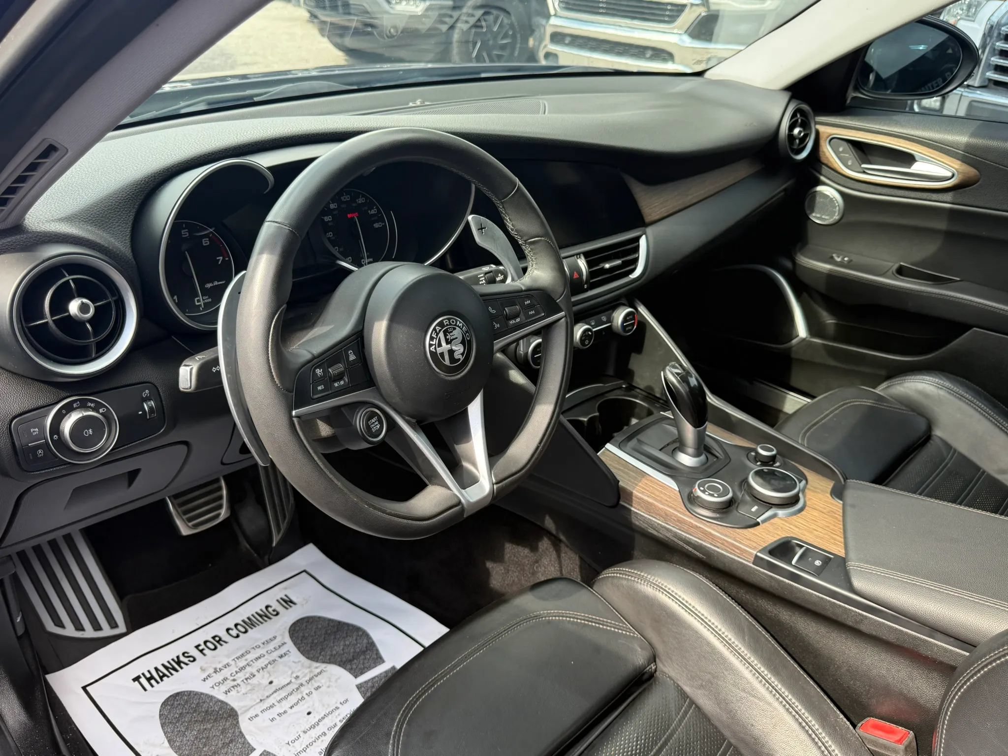 Used 2017 Alfa Romeo Giulia Ti w/ TI 19" Sport Package RWD image 11