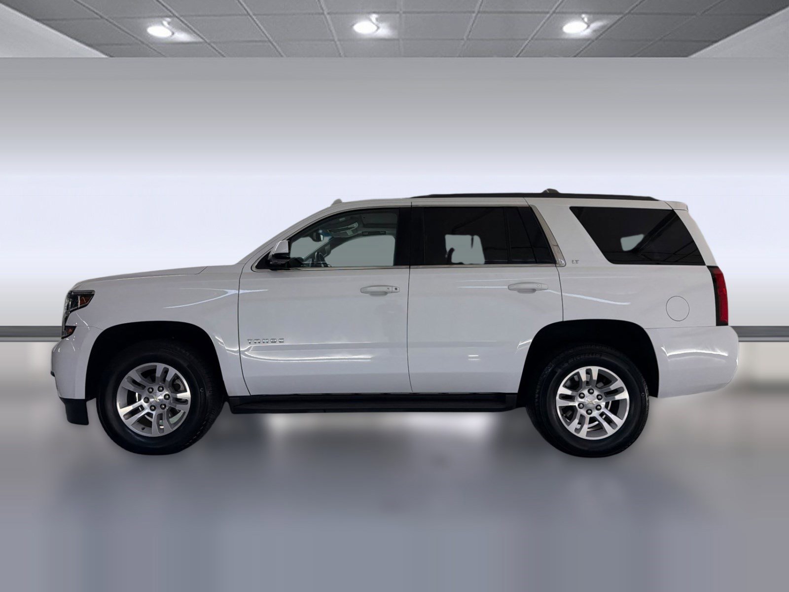 Used 2016 Chevrolet Tahoe LT image 2