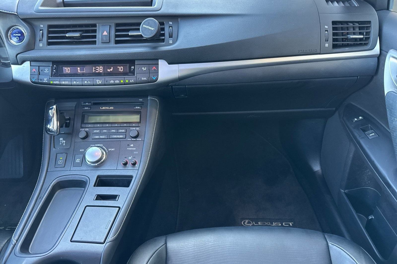 Used 2012 Lexus CT 200h image 27