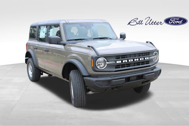 New 2025 Ford Bronco 4-Door image 2