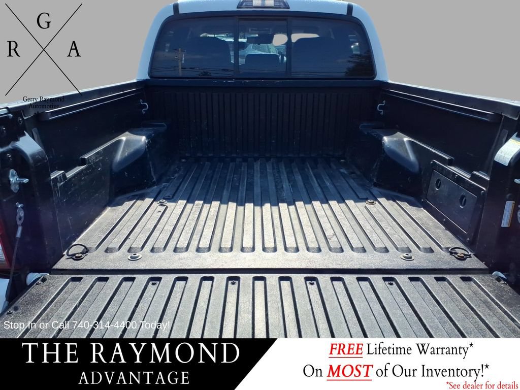Used 2022 Toyota Tacoma SR AWD/4WD image 13