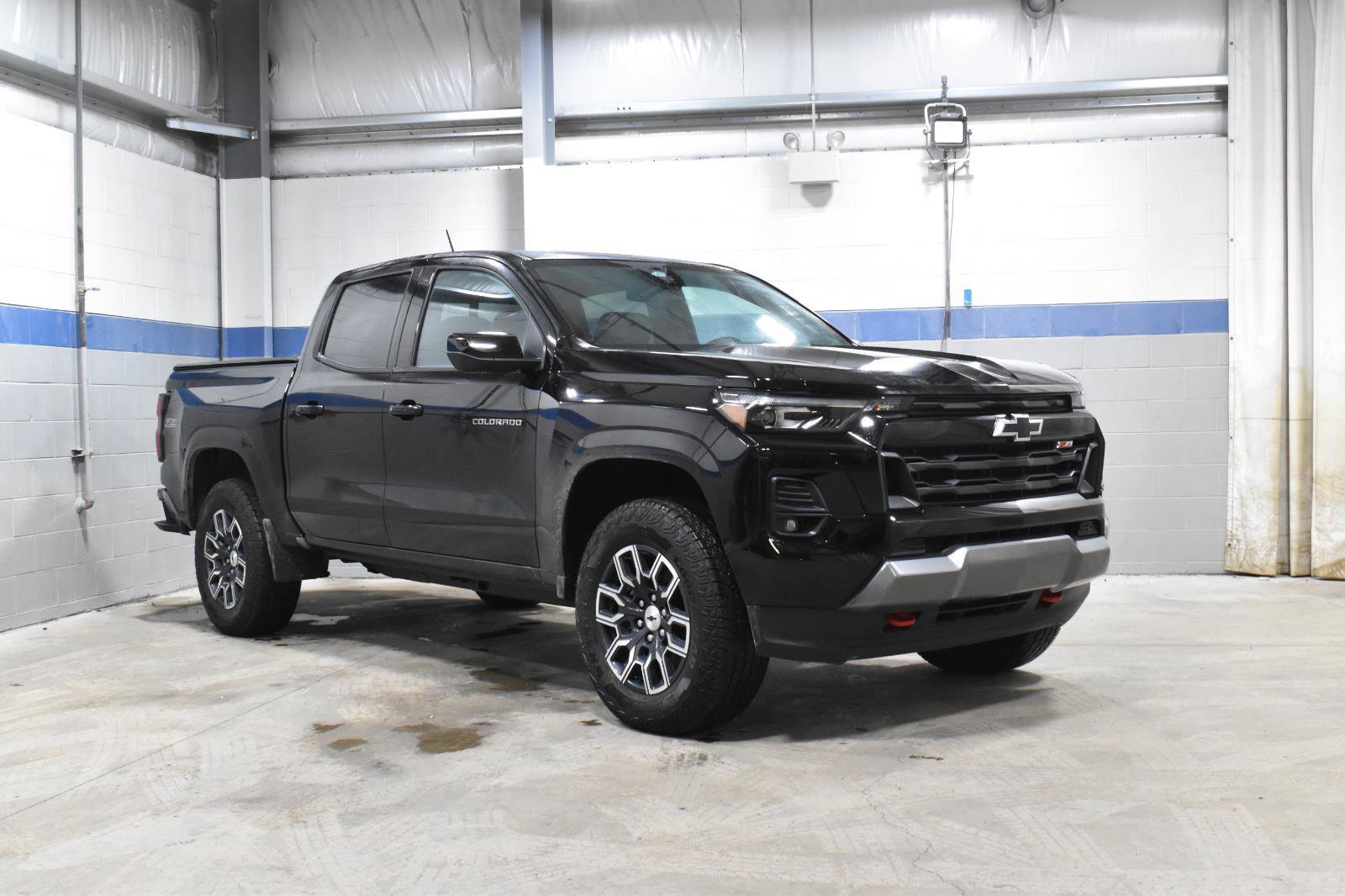 Used 2023 Chevrolet Colorado Z71 w/ Z71 Convenience Package 2 image 27