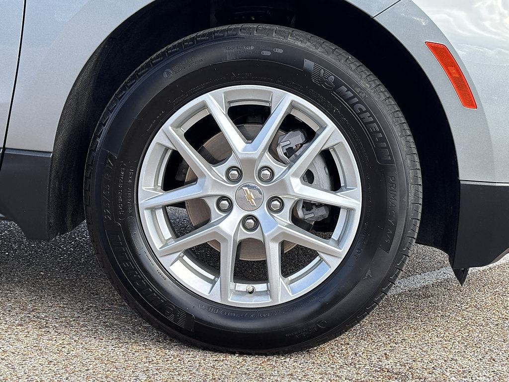 Used 2023 Chevrolet Equinox LT FWD image 10