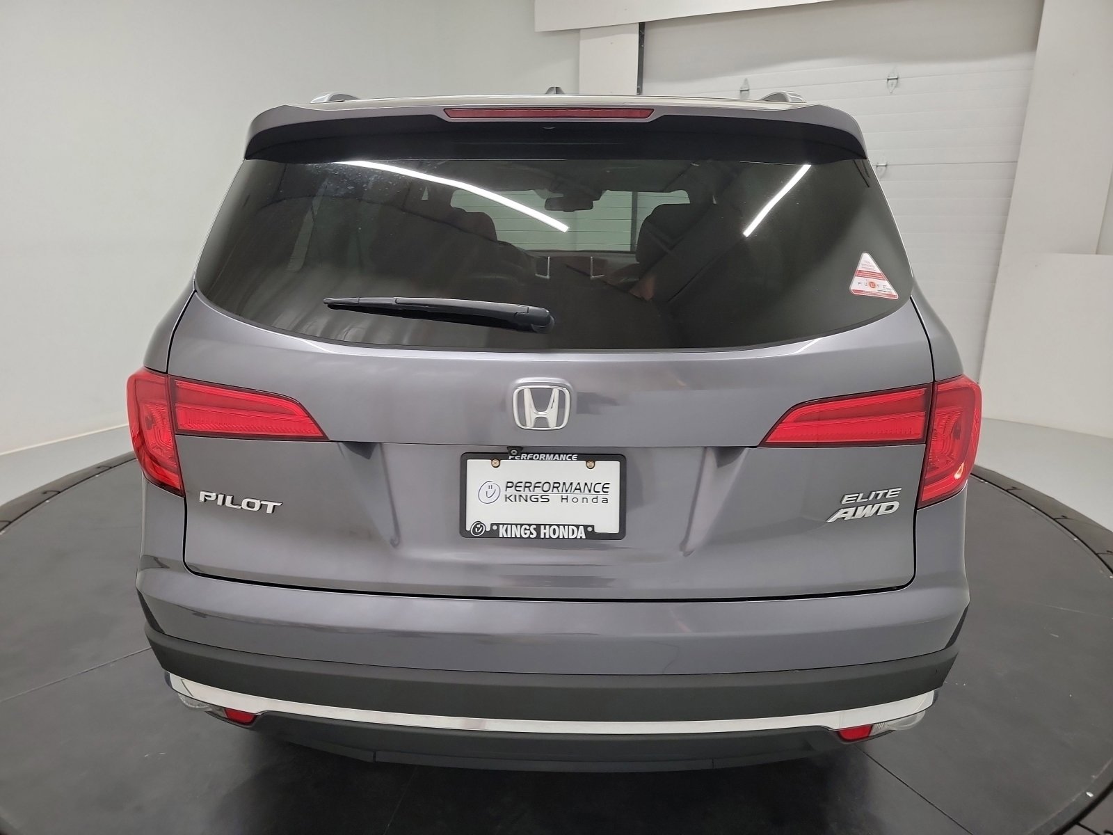 Used 2017 Honda Pilot Elite image 8