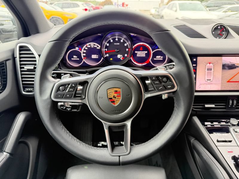 Used 2023 Porsche Cayenne Platinum Edition AWD/4WD image 22