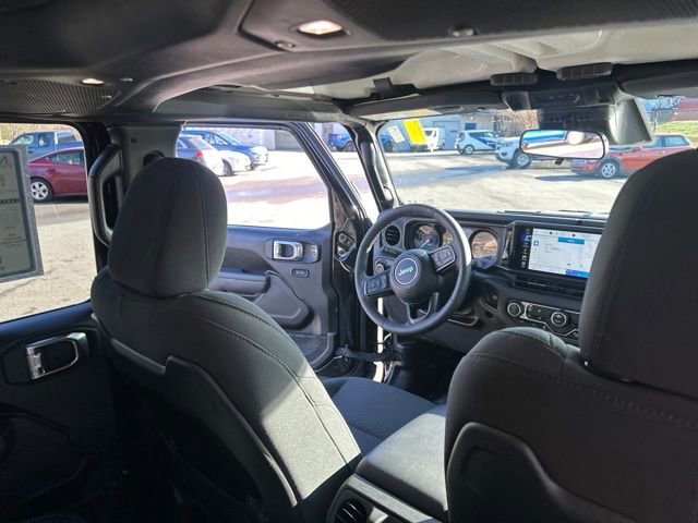 Used 2025 Jeep Wrangler Unlimited Rubicon 4xe w/ Safety Group image 41