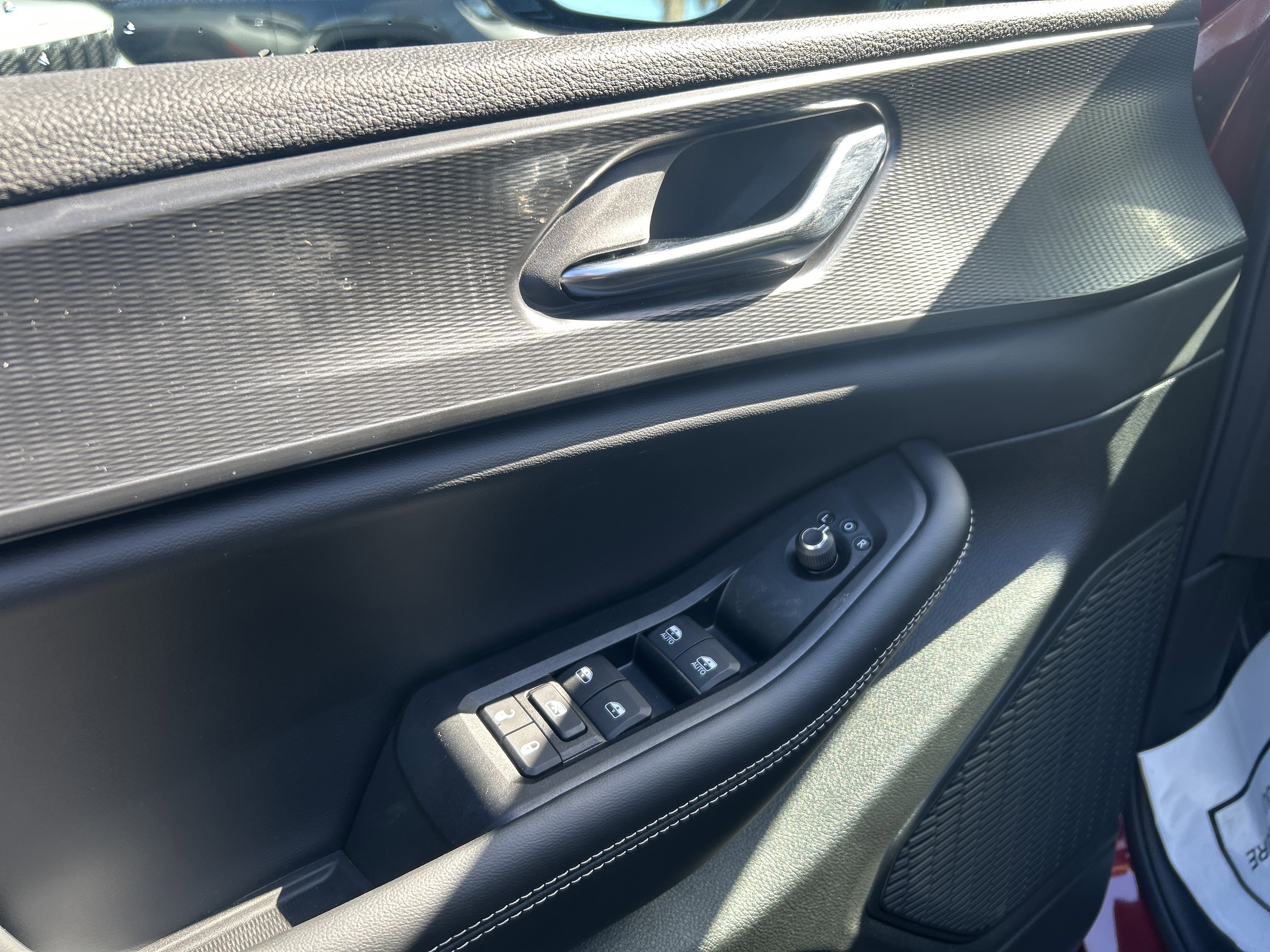 New 2025 Jeep Grand Cherokee Altitude image 13