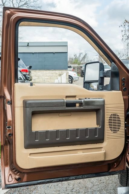 Used 2012 Ford F250 Lariat RWD image 17