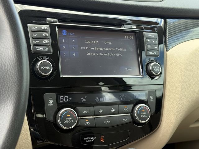 Used 2016 Nissan Rogue SL w/ SL Premium Package FWD image 28