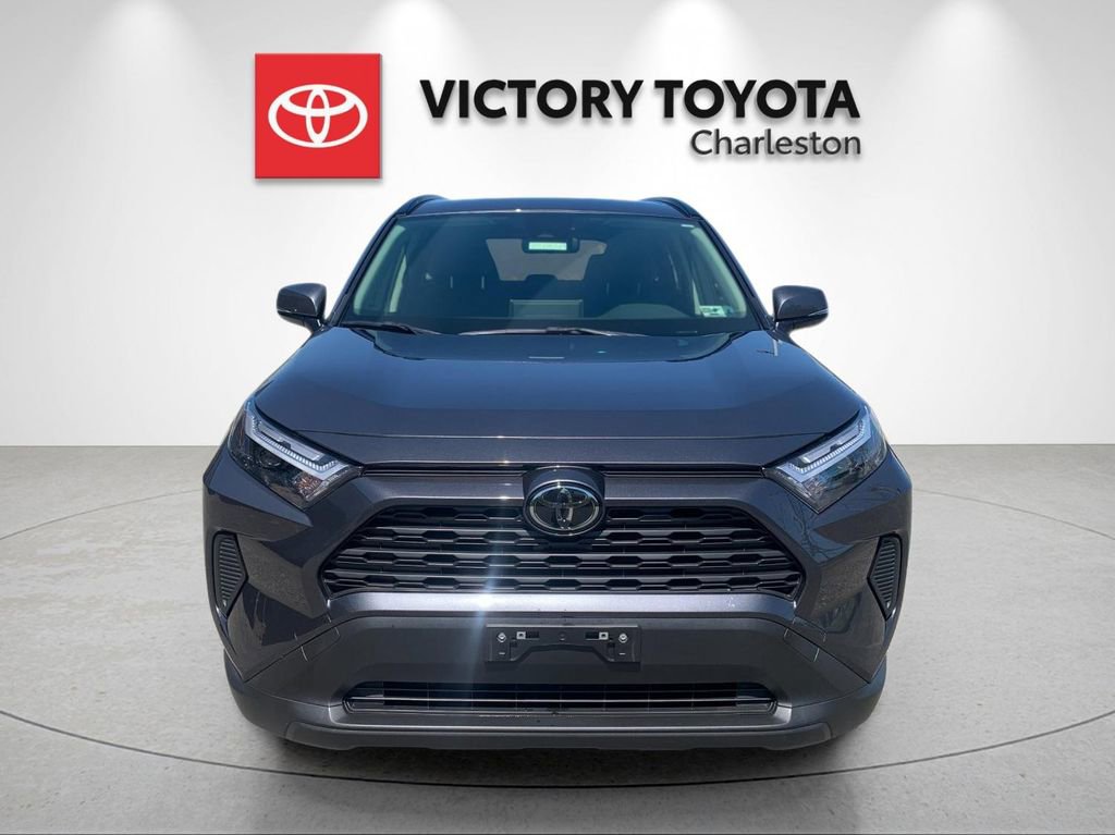 Used 2025 Toyota RAV4 XLE AWD/4WD image 8