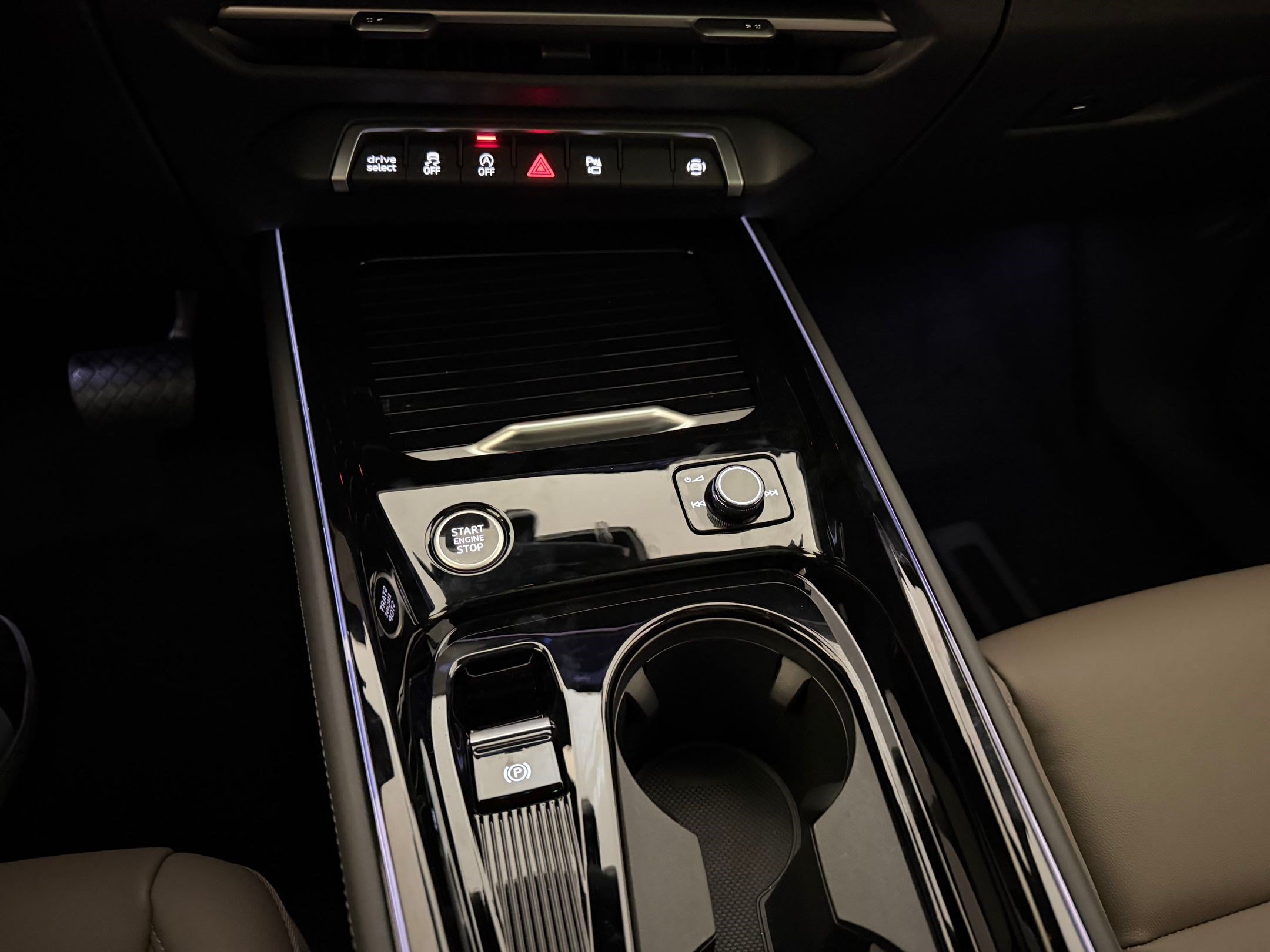 New 2026 Audi Q3 quattro 2.0T AWD/4WD image 18