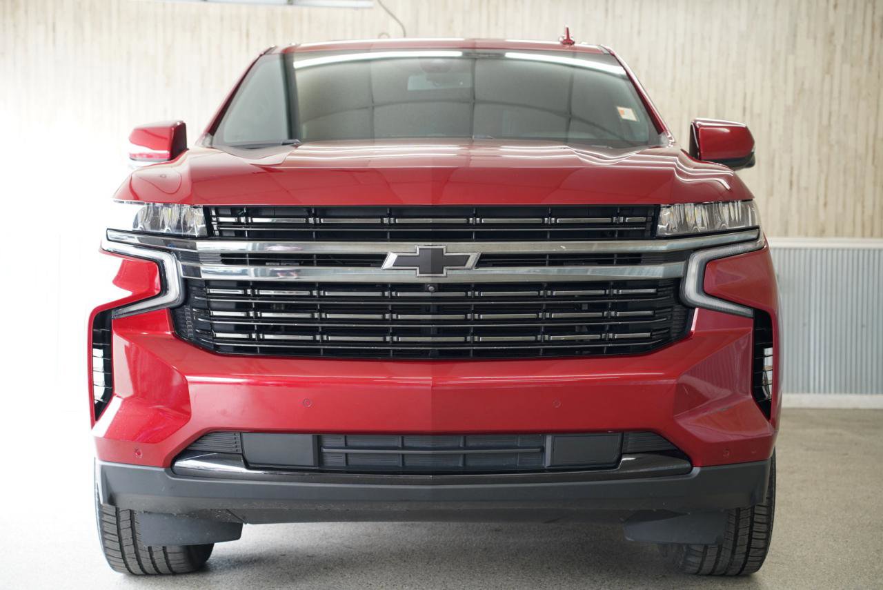 Used 2022 Chevrolet Tahoe RST w/ Sport Performance Package AWD/4WD image 3