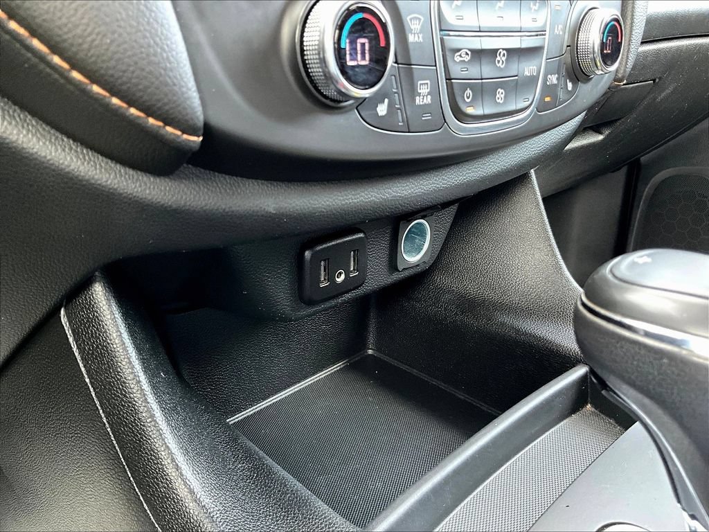 Used 2020 Chevrolet Traverse LT AWD/4WD image 18