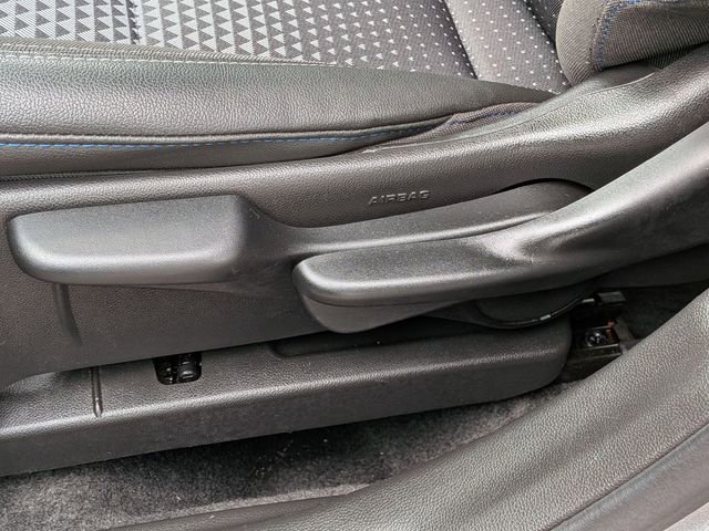 Used 2025 Chevrolet Trax LT w/ LT Convenience Package image 13